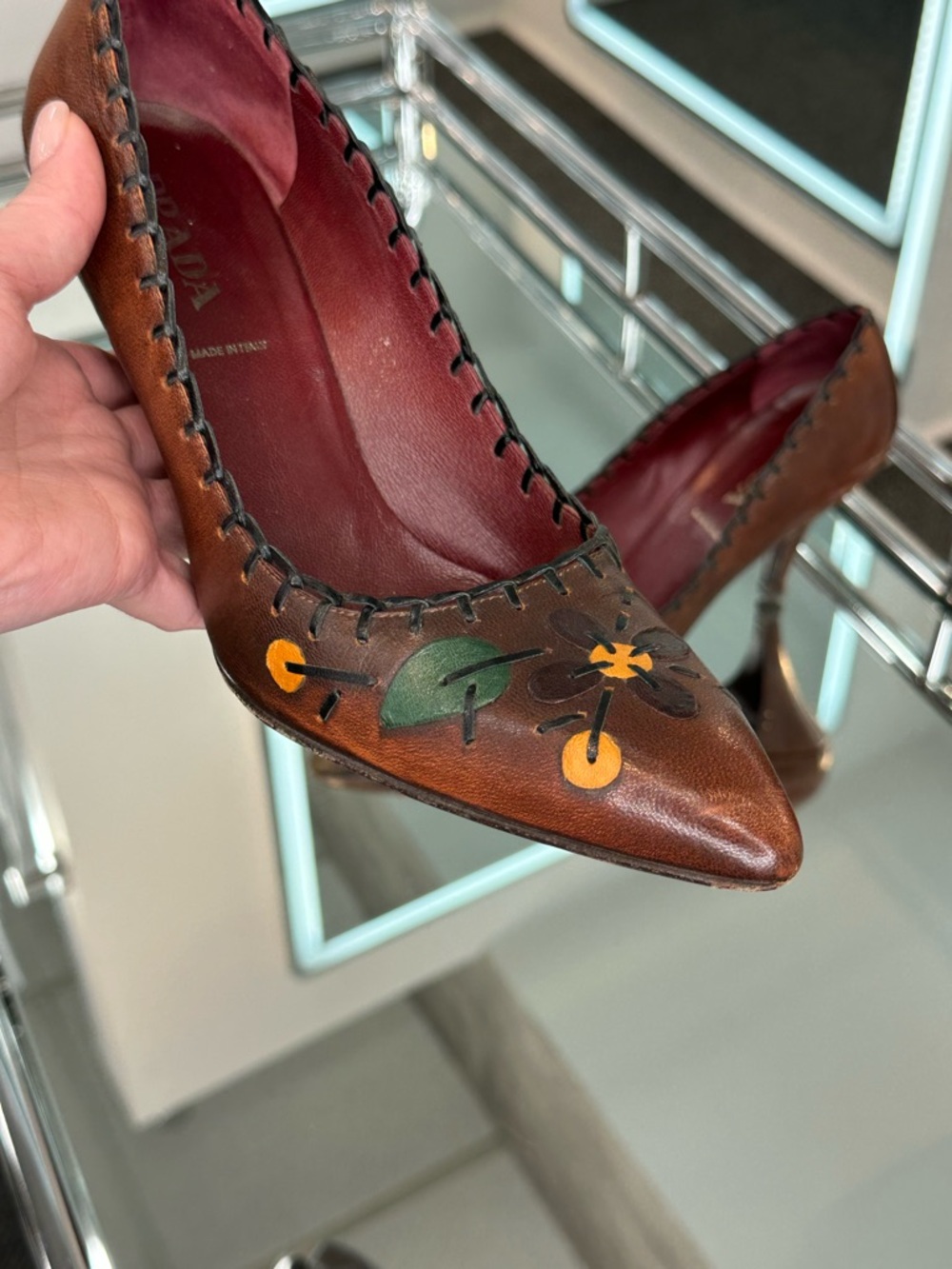 Prada pumps - Picture 4 of 17